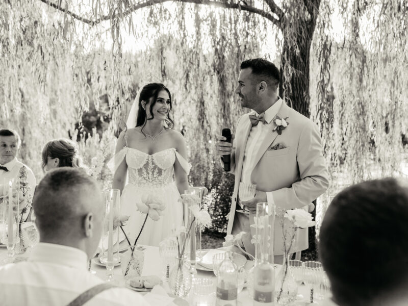 Brautpaar bei Tischrede