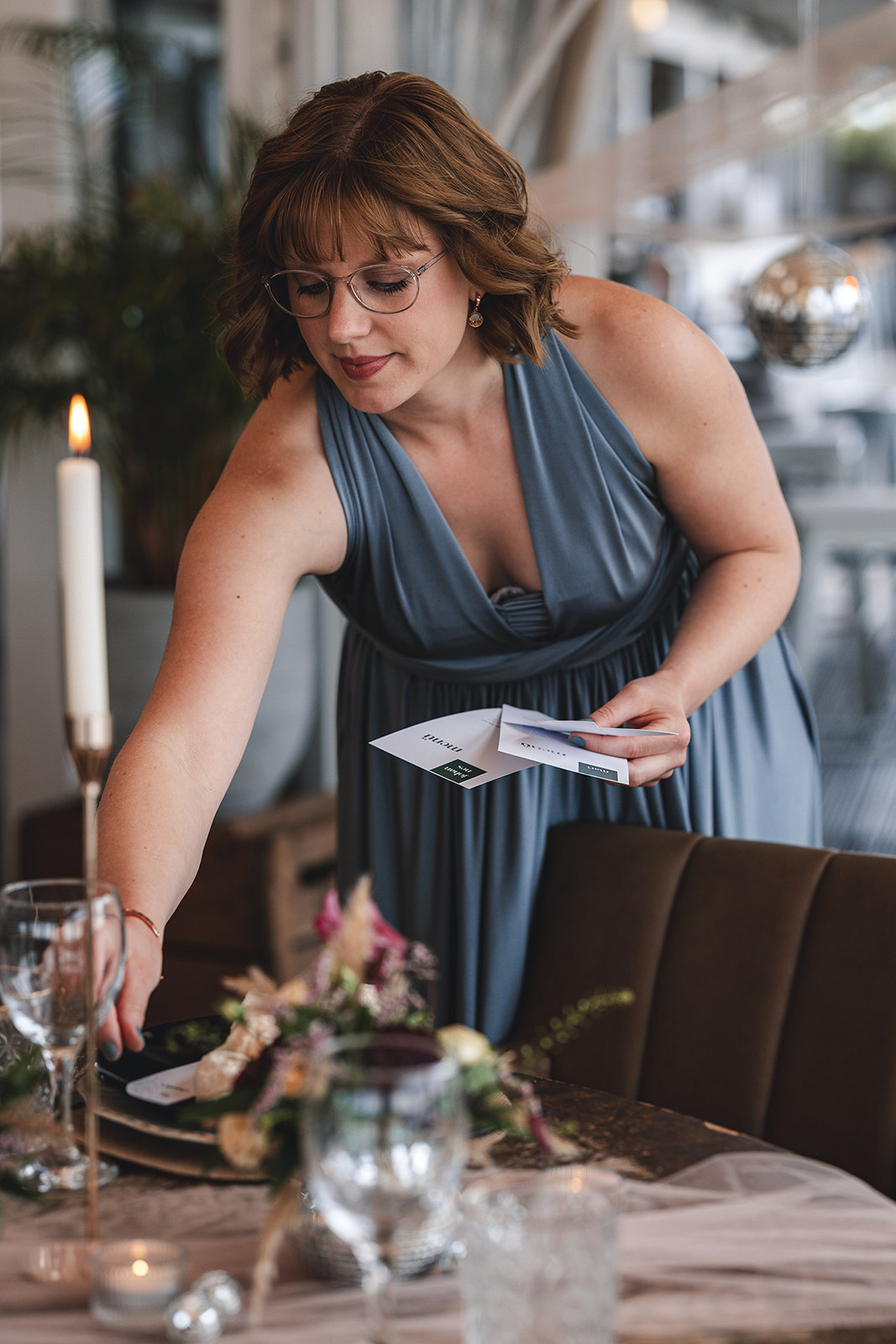 Yasmin während eines privaten Events am Vorbereiten