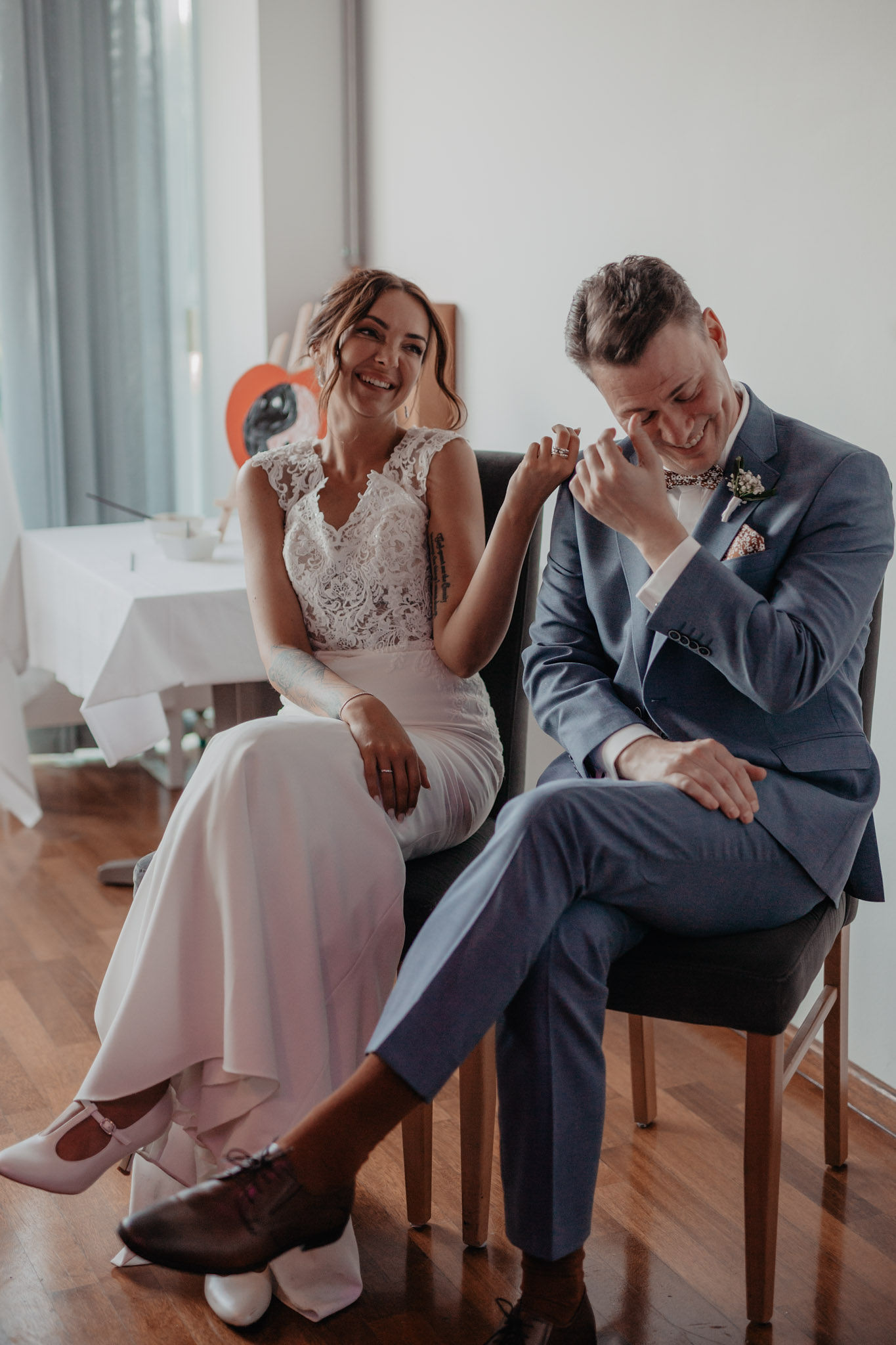 Brautpaar bei der freien Trauung mit Trauredner Daniel Peulen