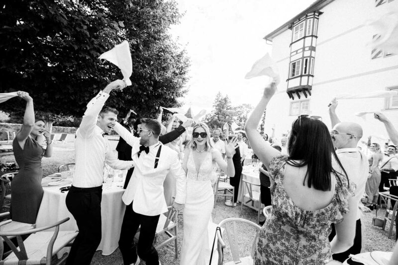 Welcome Bride & Groom starting wedding dinner