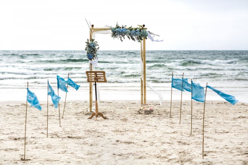 freie Traung am Strand