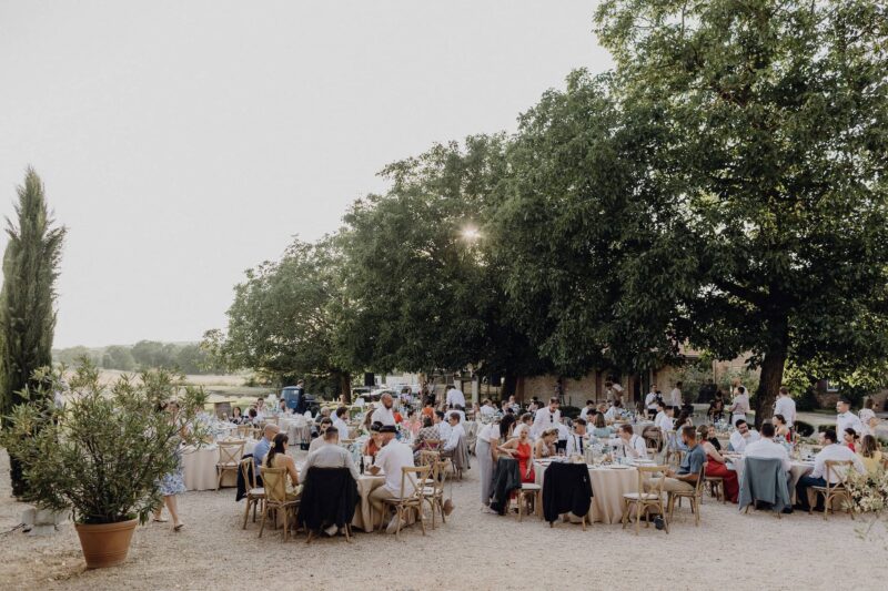 Abendstimmung beim Outdoor Dinner im Hofgut Heidesheim.