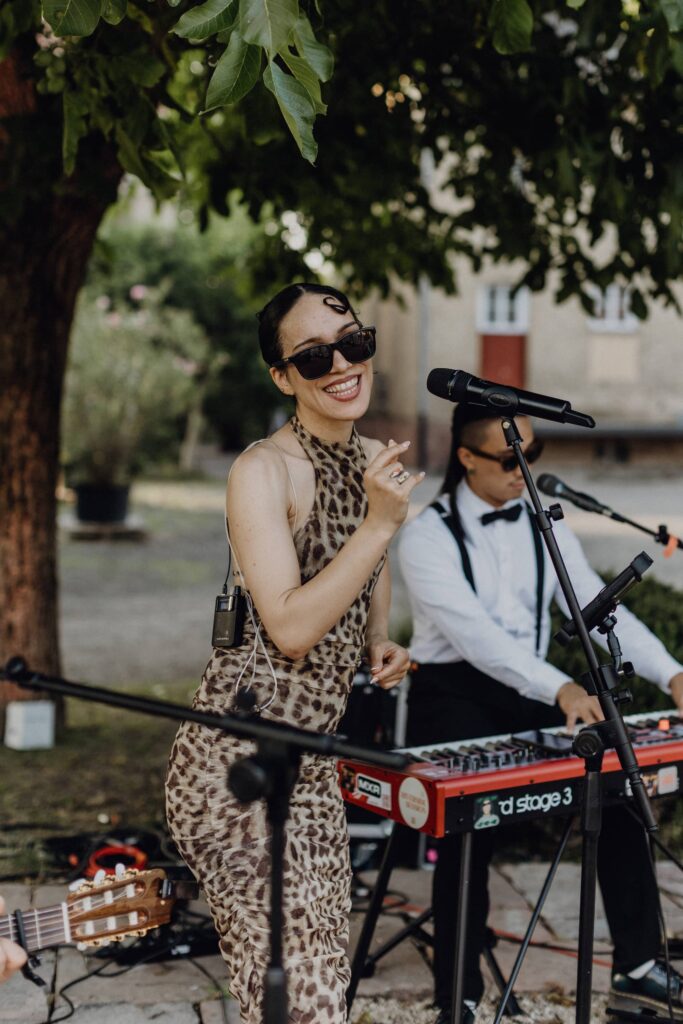 Sommerlicher Empfang im Hofgut Heidesheim mit Live Musik sorgt für die beste Stimmung.